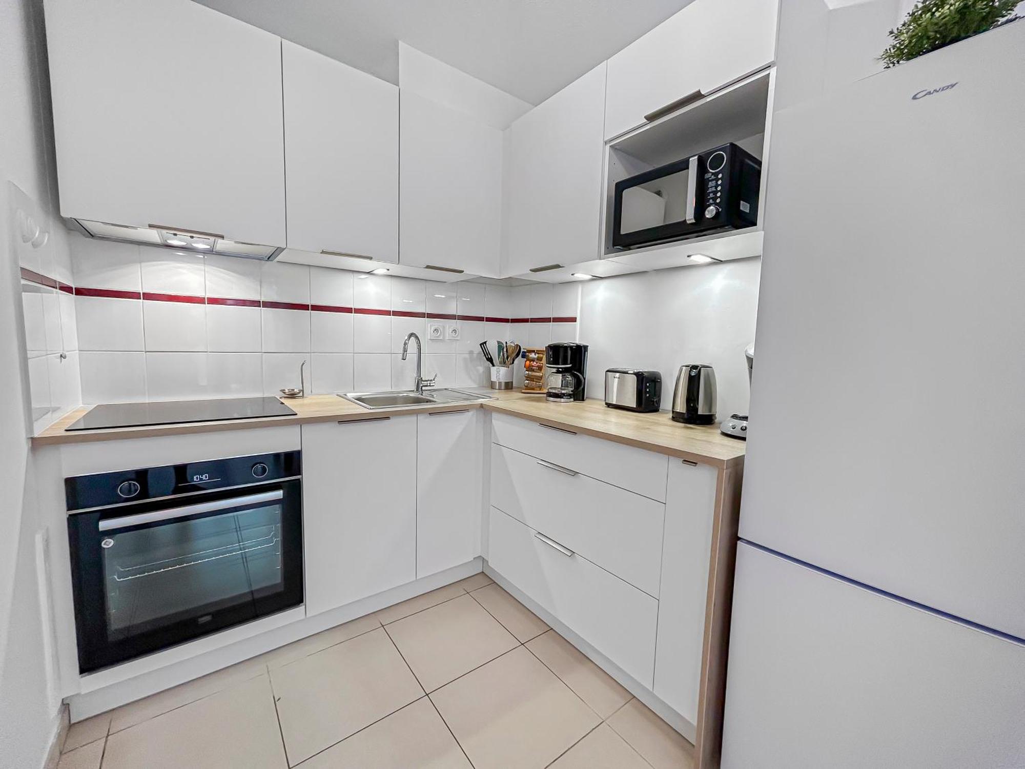 Vivez Lunel-Clim-Wifi Fibre-Parking Prive-Patio T2 Люнель Экстерьер фото